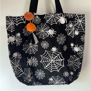 Halloween spiderweb tote bag